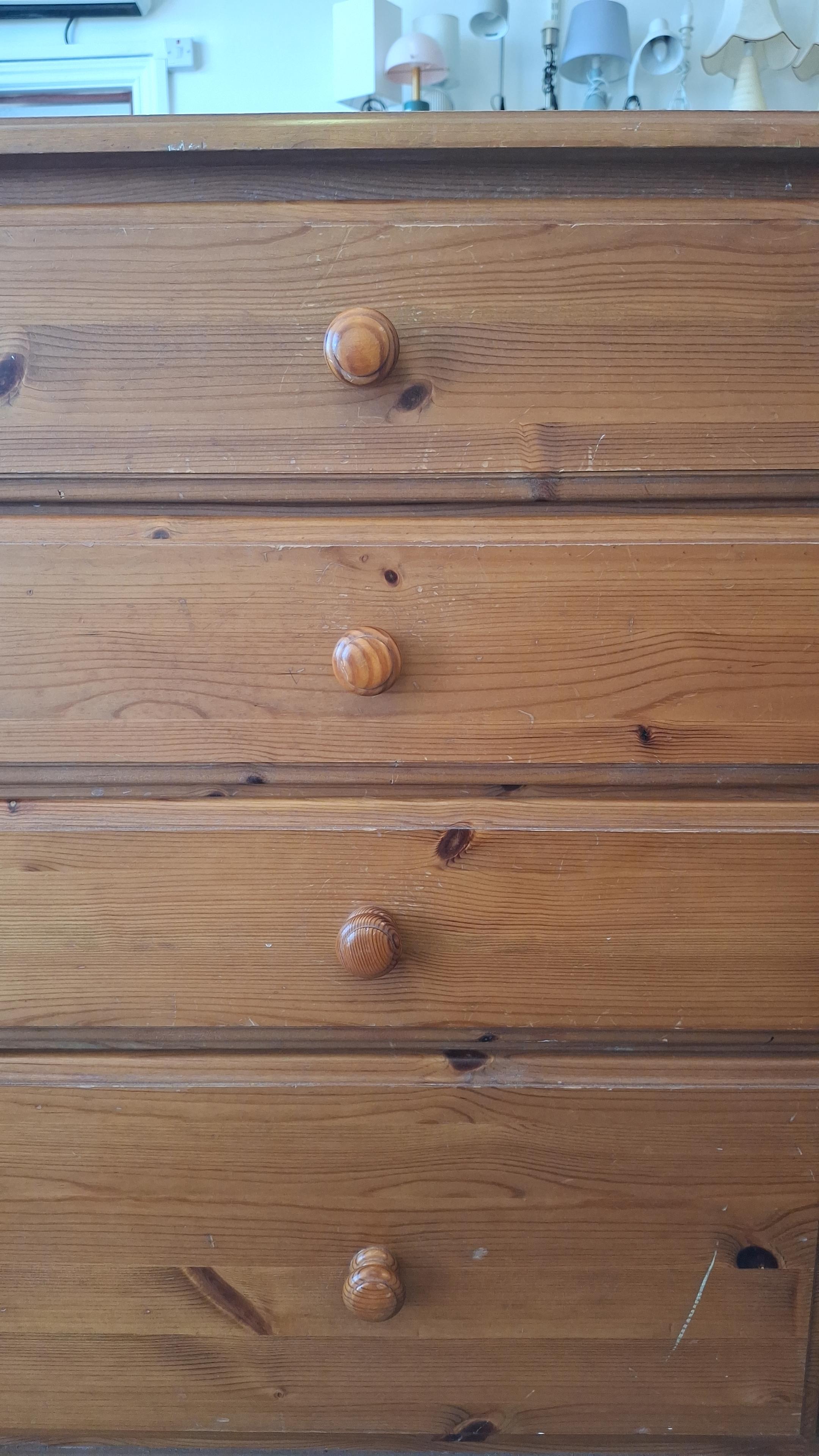 Pine chest of drawers