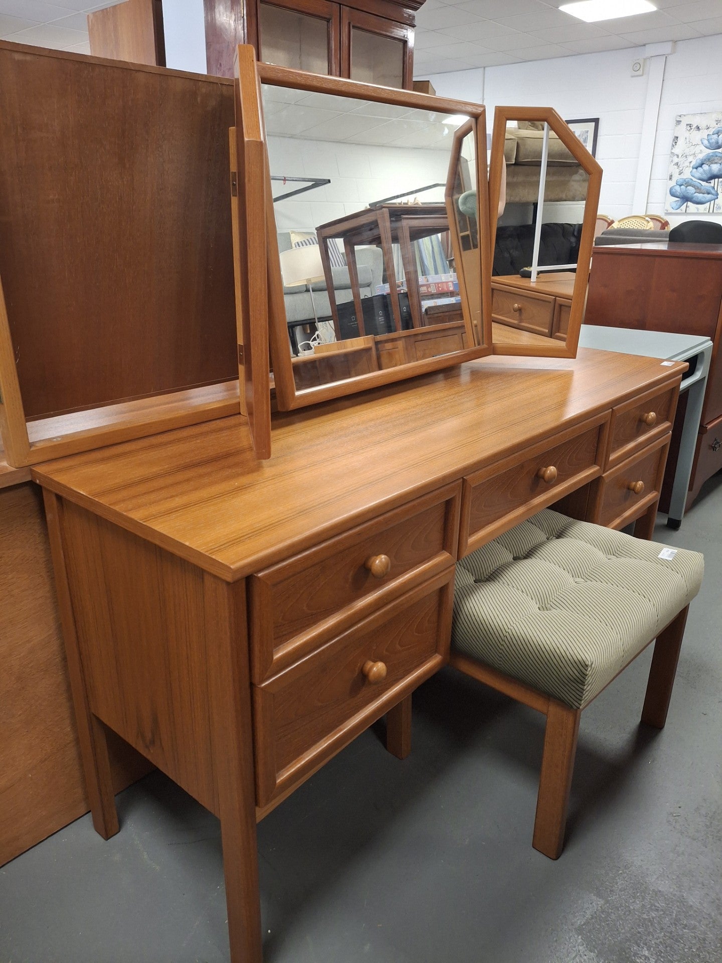 Mid century dressing table