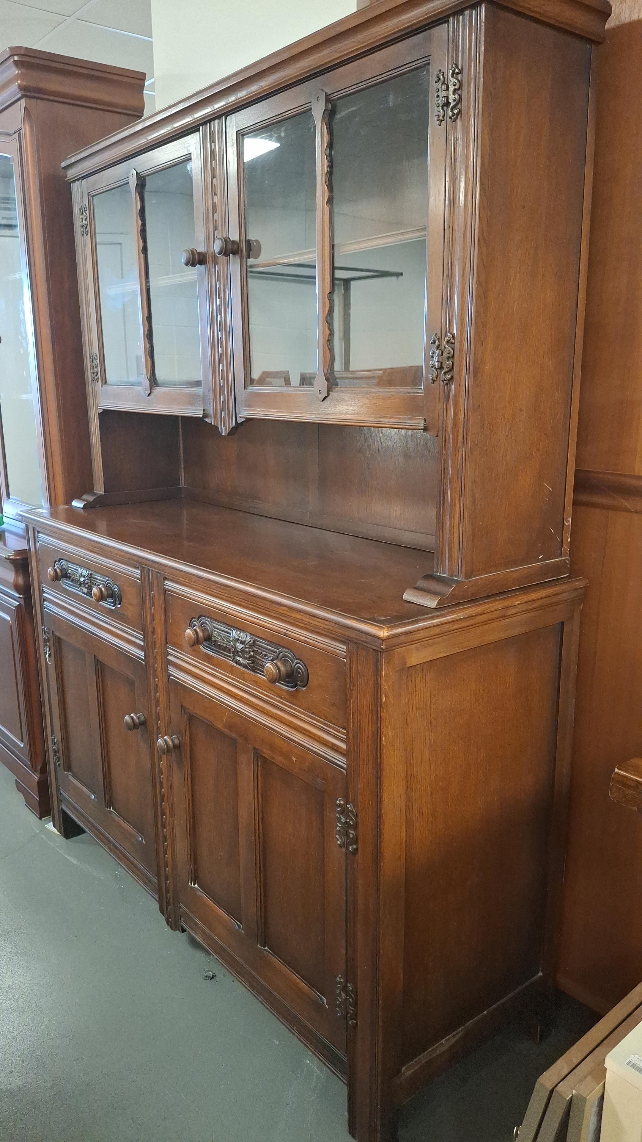 Oak dresser/cabinet