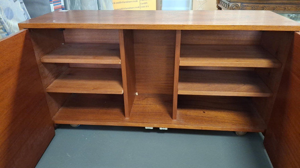 Cabinet on wheels