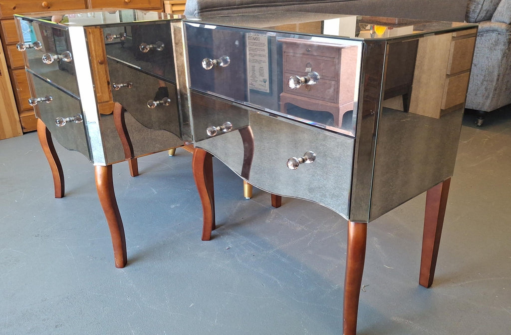 Mirrored drawers