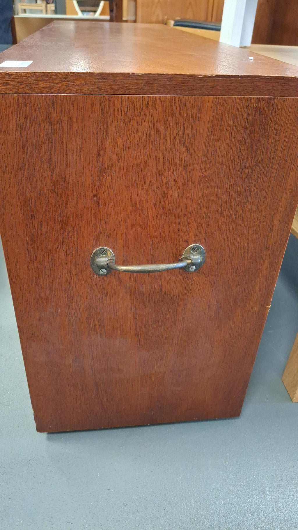 Cabinet on wheels