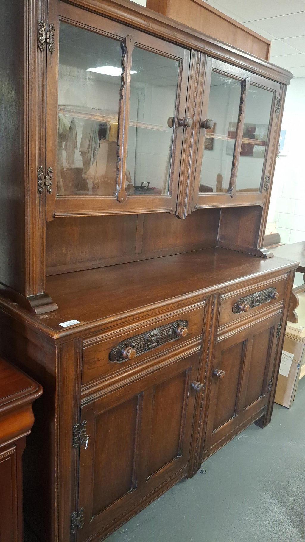 Oak dresser/cabinet